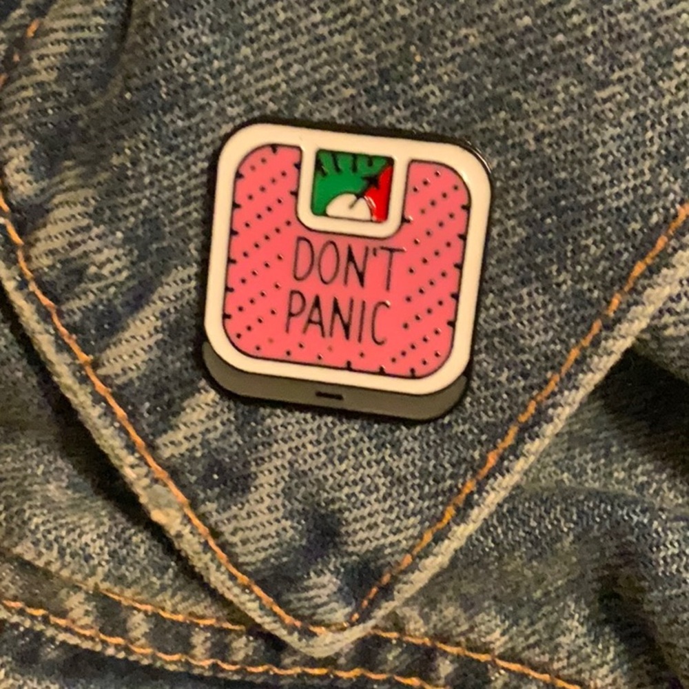 💥Bundle 3 for $25💥 New Pin, Funny “DON’T PANIC” on a scale